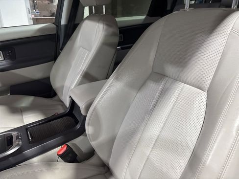 Used 2017 Land Rover Discovery Sport HSE image 6