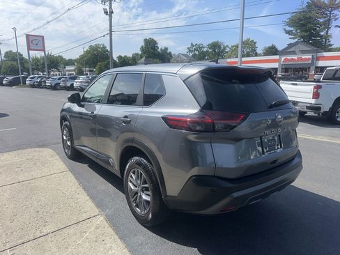 Used 2023 Nissan Rogue S AWD/4WD image 5
