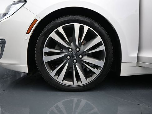 Used 2019 Lincoln MKZ Reserve FWD image 27