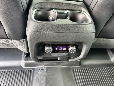 New 2026 Chevrolet Traverse LT w/ Midnight/Sport Edition AWD/4WD image 32