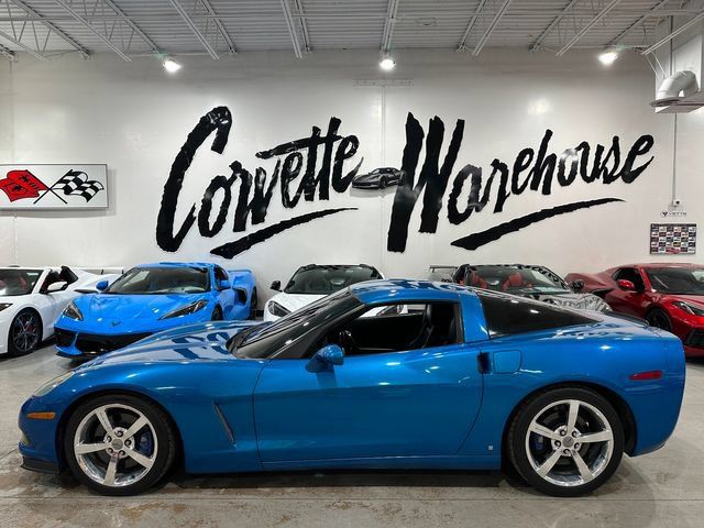 Used 2008 Chevrolet Corvette Coupe w/ Z51 Performance Package RWD image 2