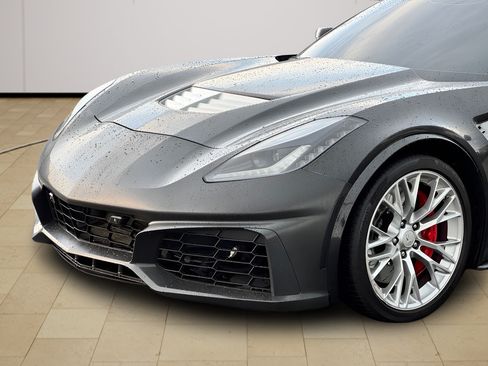 Used 2016 Chevrolet Corvette Z06 w/ 3LZ Preferred Equipment Group RWD image 34