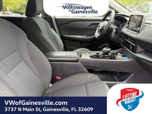 Used 2024 Nissan Rogue S FWD image 9
