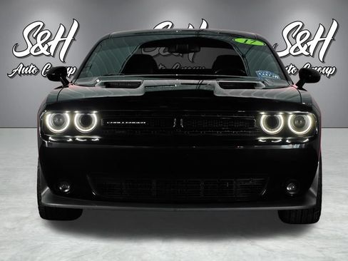 Used 2017 Dodge Challenger R/T Scat Pack w/ Leather Interior Group RWD image 24