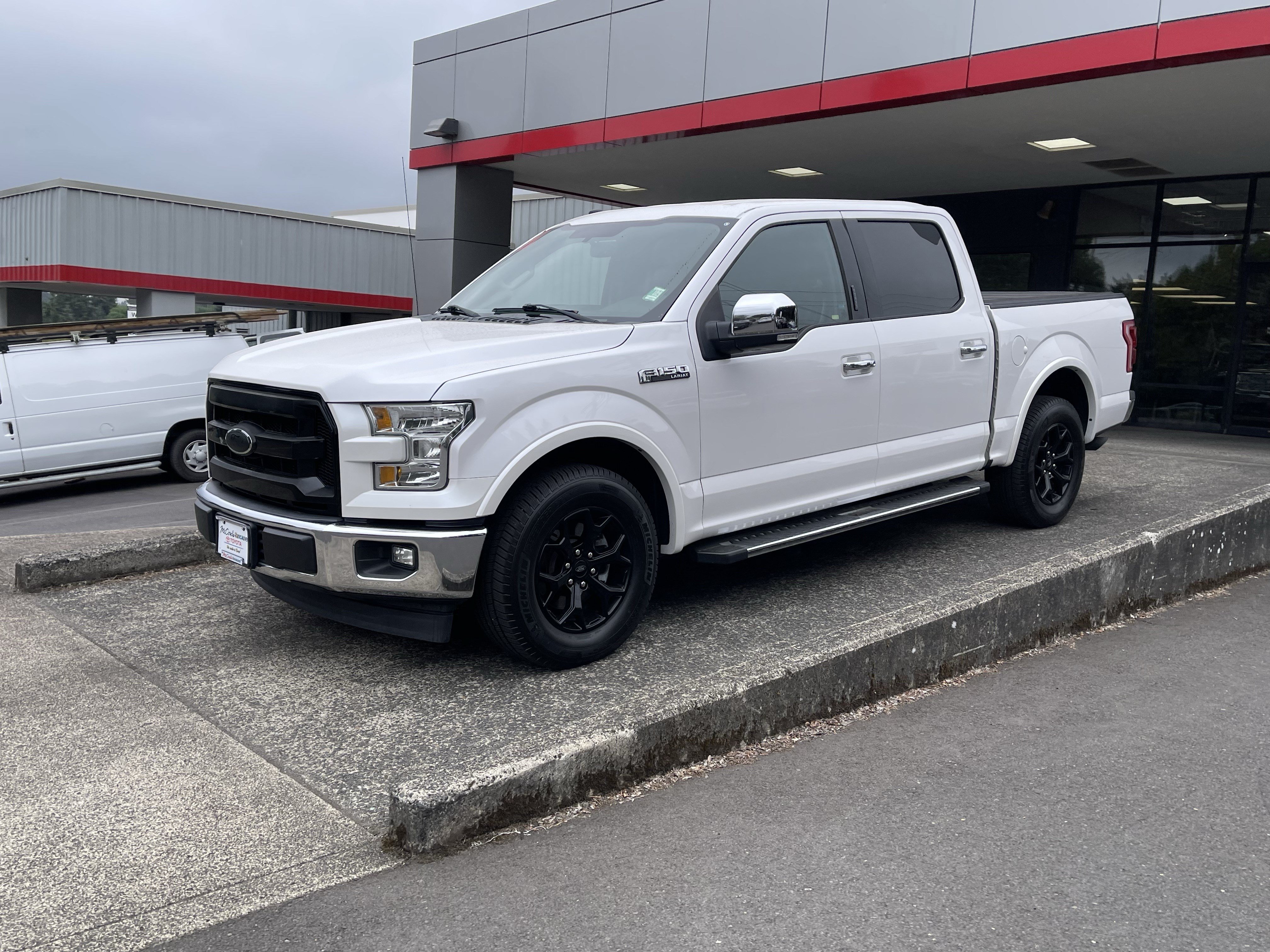 Used 2017 Ford F150 Lariat RWD image 4