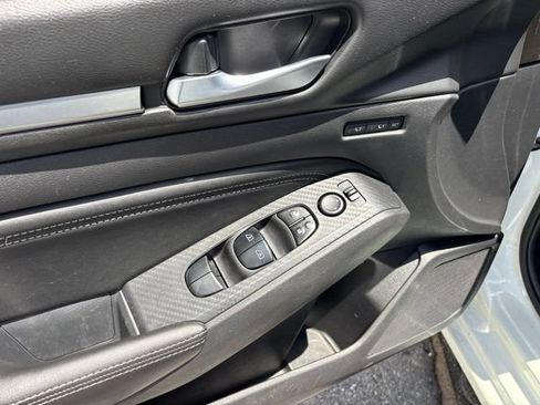 Used 2019 Nissan Altima 2.5 Platinum AWD/4WD image 12