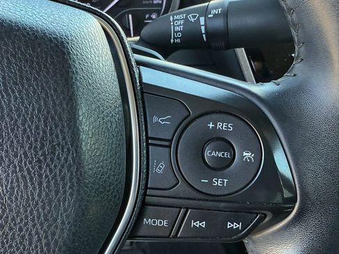 Used 2018 Toyota Camry SE w/ Convenience Package image 22