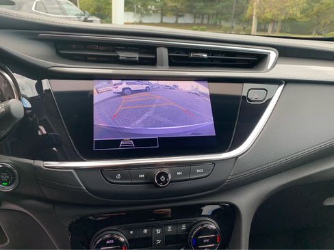 Used 2022 Buick Encore GX Essence image 17