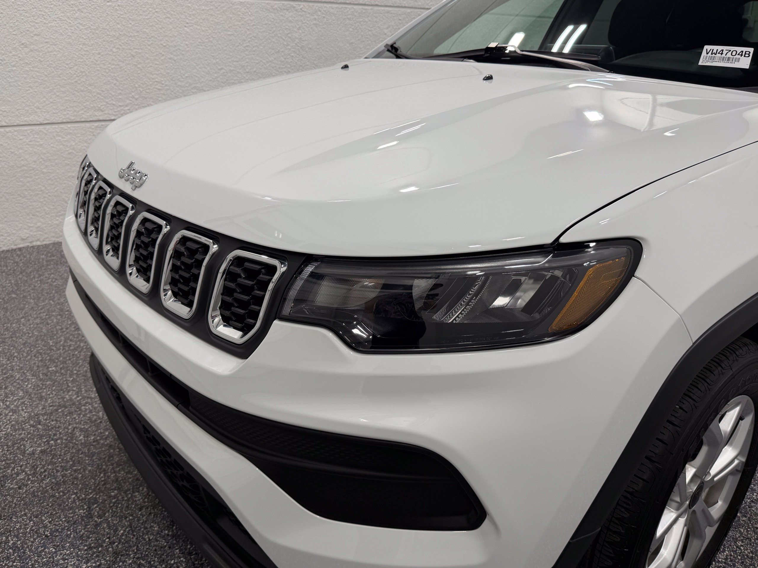 Used 2025 Jeep Compass Sport AWD/4WD image 15