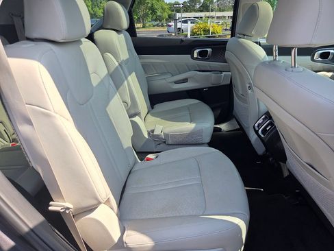 Used 2023 Kia Sorento SX Prestige AWD/4WD image 31