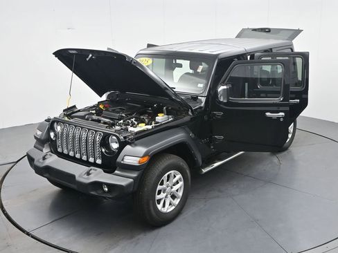 Used 2023 Jeep Wrangler Unlimited Sport AWD/4WD image 42