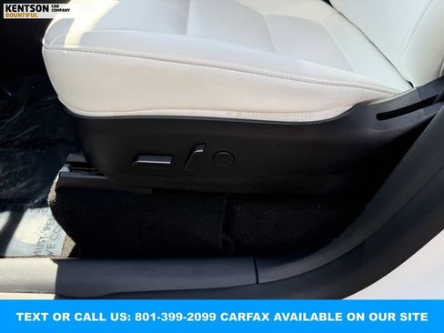 Used 2022 Tesla Model Y Long Range image 22