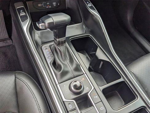 Certified 2025 Kia Sorento S w/ Panoramic Sunroof Package image 28