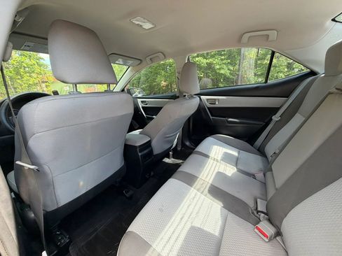 Used 2018 Toyota Corolla LE FWD image 15