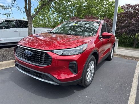 Used 2023 Ford Escape Active w/ Tech Pack #2 AWD/4WD image 11