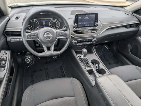 Used 2026 Nissan Altima 2.5 SV FWD image 17