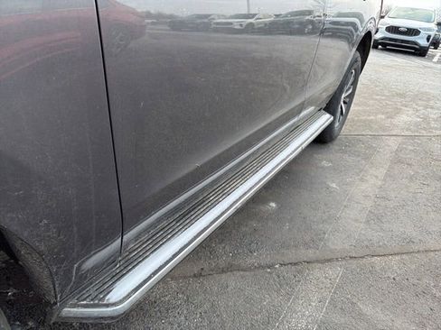 Used 2019 Ford Expedition XLT w/ Equipment Group 202A image 6