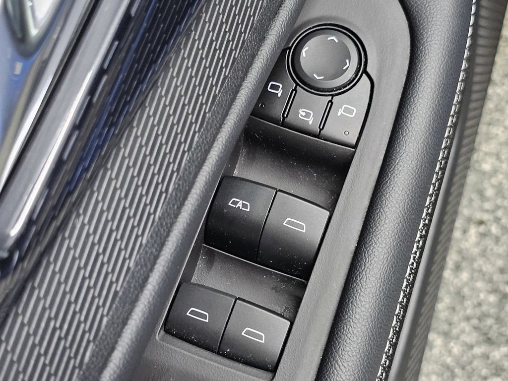Used 2024 Chevrolet Blazer EV LT AWD/4WD image 33