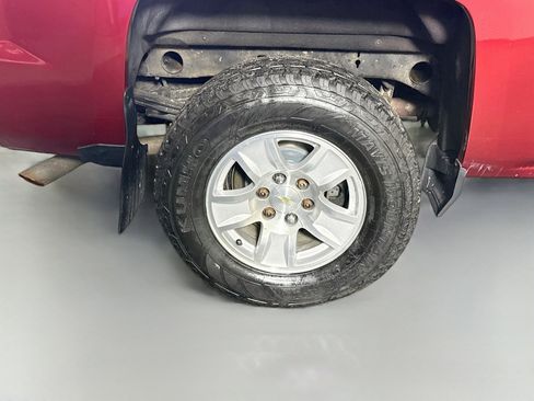 Used 2018 Chevrolet Silverado 1500 LT w/ All Star Edition AWD/4WD image 31