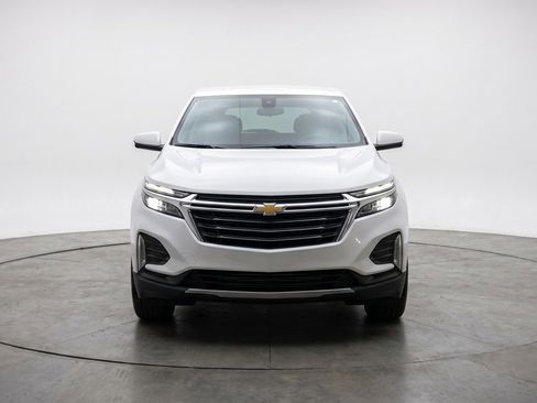 Used 2025 Chevrolet Equinox LT FWD image 2
