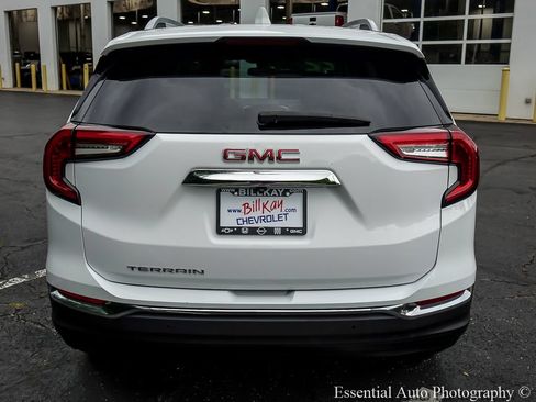 Used 2022 GMC Terrain SLT w/ Tech Package FWD image 7