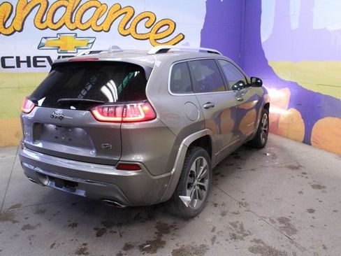 Used 2019 Jeep Cherokee Overland w/ Technology Group image 8