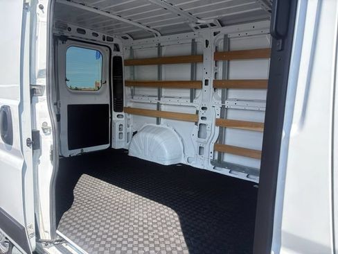 Used 2025 RAM ProMaster 2500 w/ U-Haul Equipment Group FWD image 15