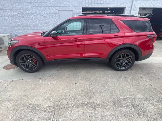Used 2025 Ford Explorer ST AWD/4WD image 10