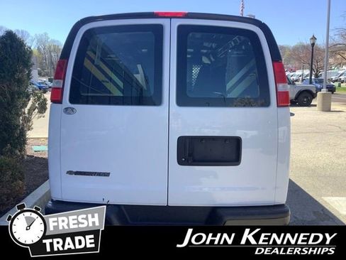 Used 2021 Chevrolet Express 2500 w/ Driver Convenience Package RWD image 5