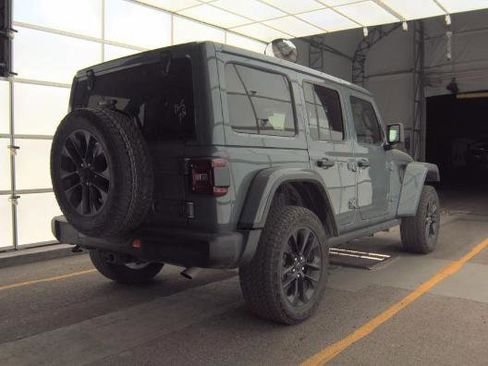 Used 2025 Jeep Wrangler Unlimited Sahara image 3