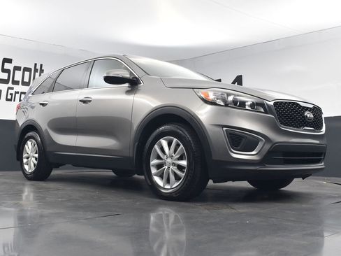 Used 2016 Kia Sorento L FWD image 23