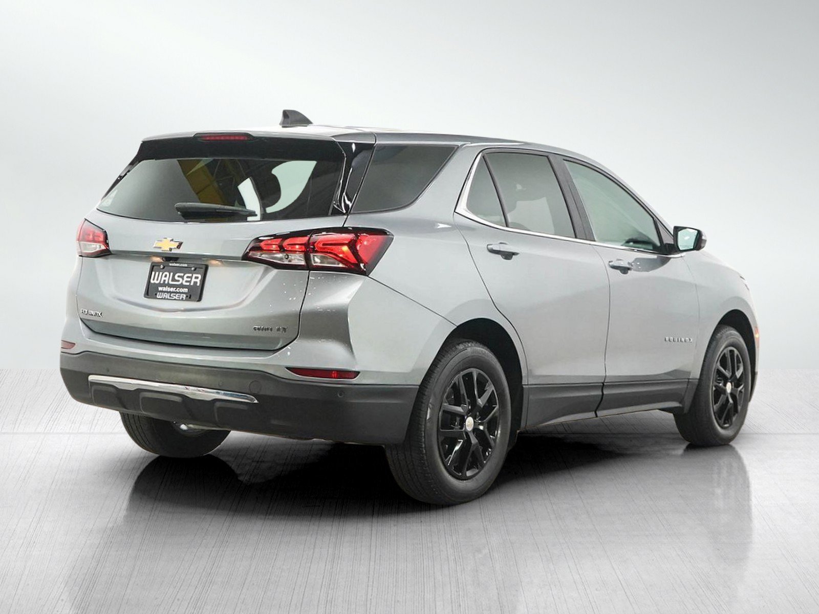 Used 2024 Chevrolet Equinox LT AWD/4WD image 5