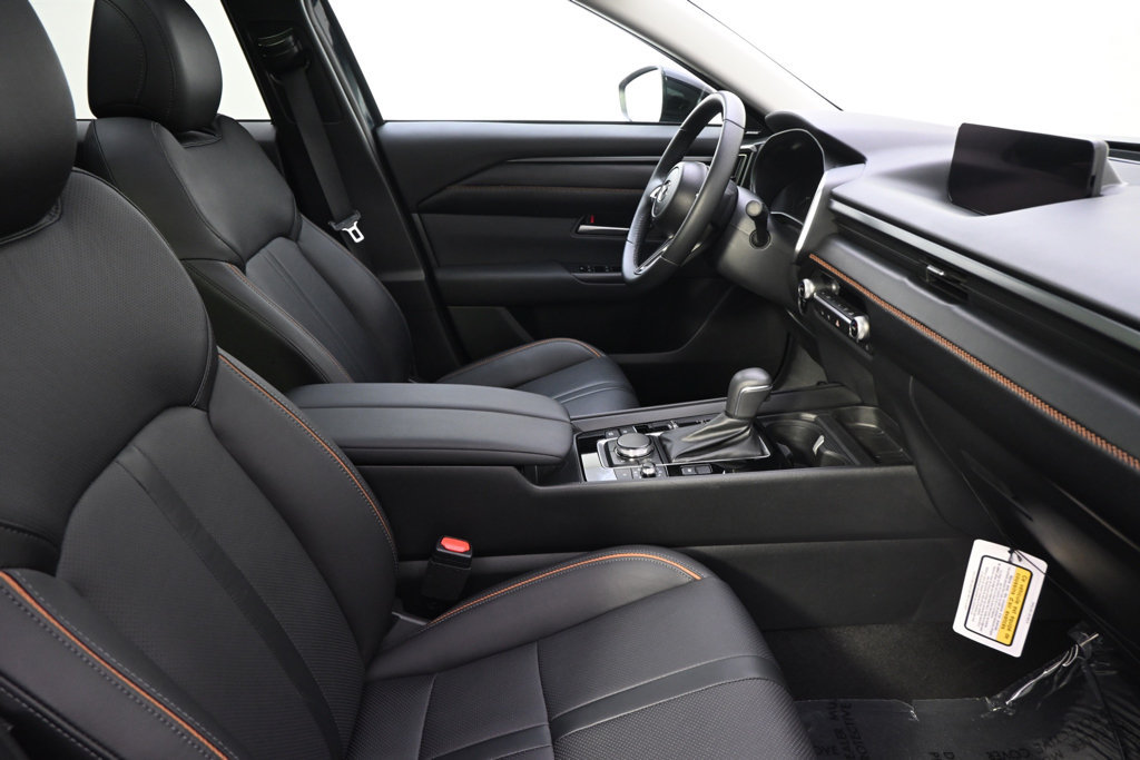 Certified 2026 MAZDA CX-50 AWD 2.5 Hybrid w/ Premium Pkg image 16
