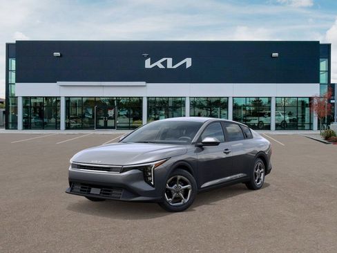 New 2026 Kia K4 LXS image 1