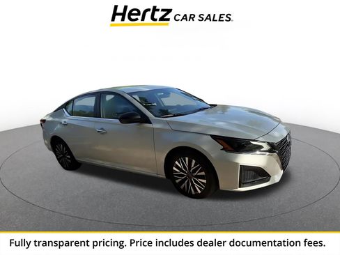 Used 2025 Nissan Altima 2.5 SV FWD image 1