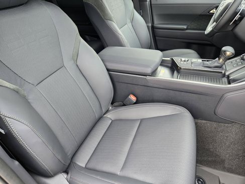 Certified 2026 Lexus GX 550 AWD/4WD image 10