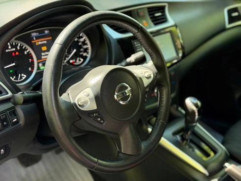 Used 2019 Nissan Sentra SV FWD image 11