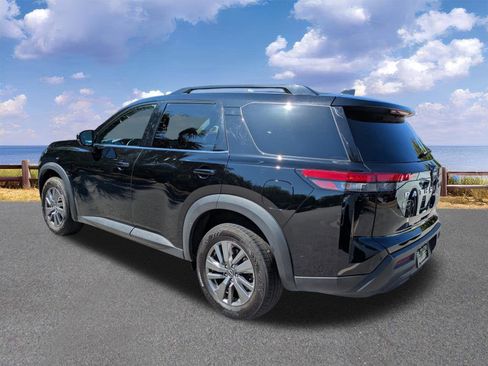 Used 2025 Nissan Pathfinder SV AWD/4WD image 6