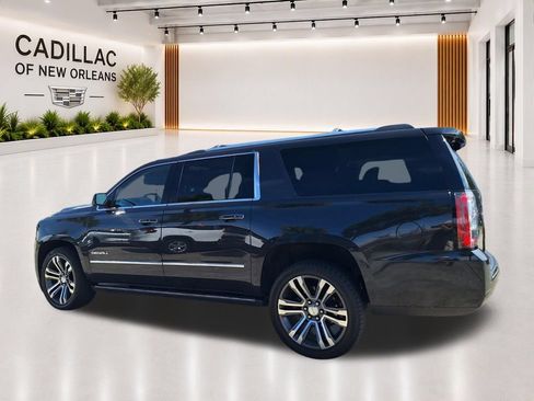 Used 2020 GMC Yukon XL Denali w/ Denali Premium Package RWD image 5