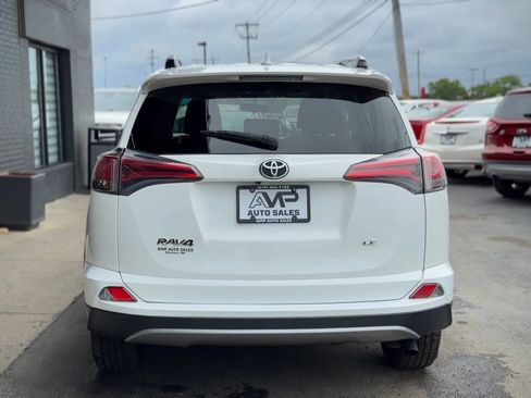 Used 2016 Toyota RAV4 LE FWD image 3