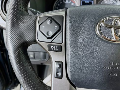 Used 2023 Toyota Tacoma SR5 AWD/4WD image 15