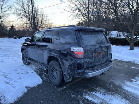 Used 2024 Toyota 4Runner TRD Off-Road Premium image 5