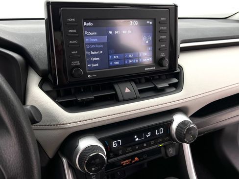Used 2022 Toyota RAV4 XLE w/ Convenience Package AWD/4WD image 19