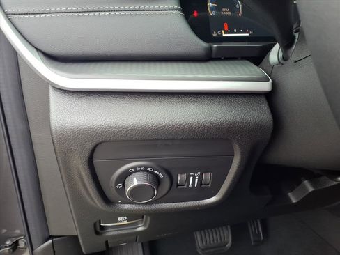 New 2025 Jeep Grand Cherokee L Laredo image 25