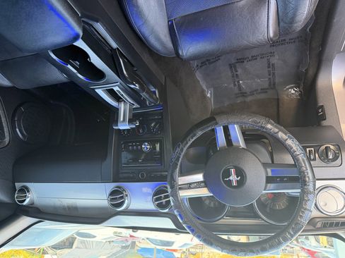 Used 2006 Ford Mustang GT RWD image 5