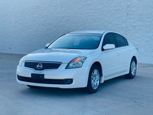 Used 2009 Nissan Altima 2.5 S FWD image 3