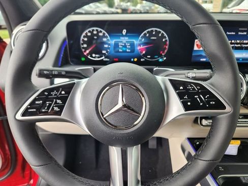 Used 2026 Mercedes-Benz GLB 250 4MATIC image 19