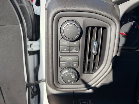 New 2026 Chevrolet Silverado 1500 W/T w/ WT Value Package image 19