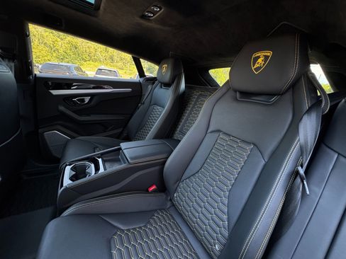 Used 2021 Lamborghini Urus image 45