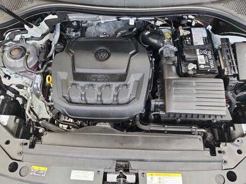 Used 2024 Volkswagen Tiguan SE R-Line image 29